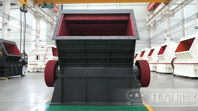 反擊破碎機適用于軟硬物料的二級破碎作業(yè) 反擊破碎機適用于軟硬物料的二級破碎作業(yè)