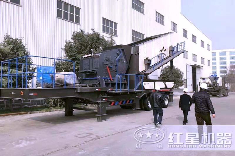 移動反擊式打石機(jī)