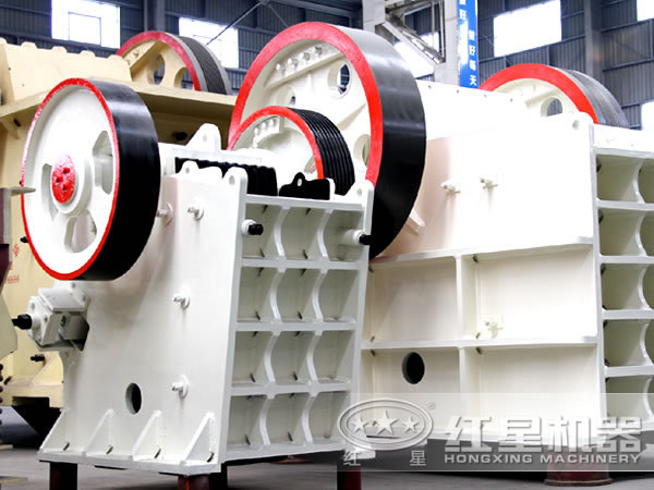 鄂式破碎機(jī)車(chē)間